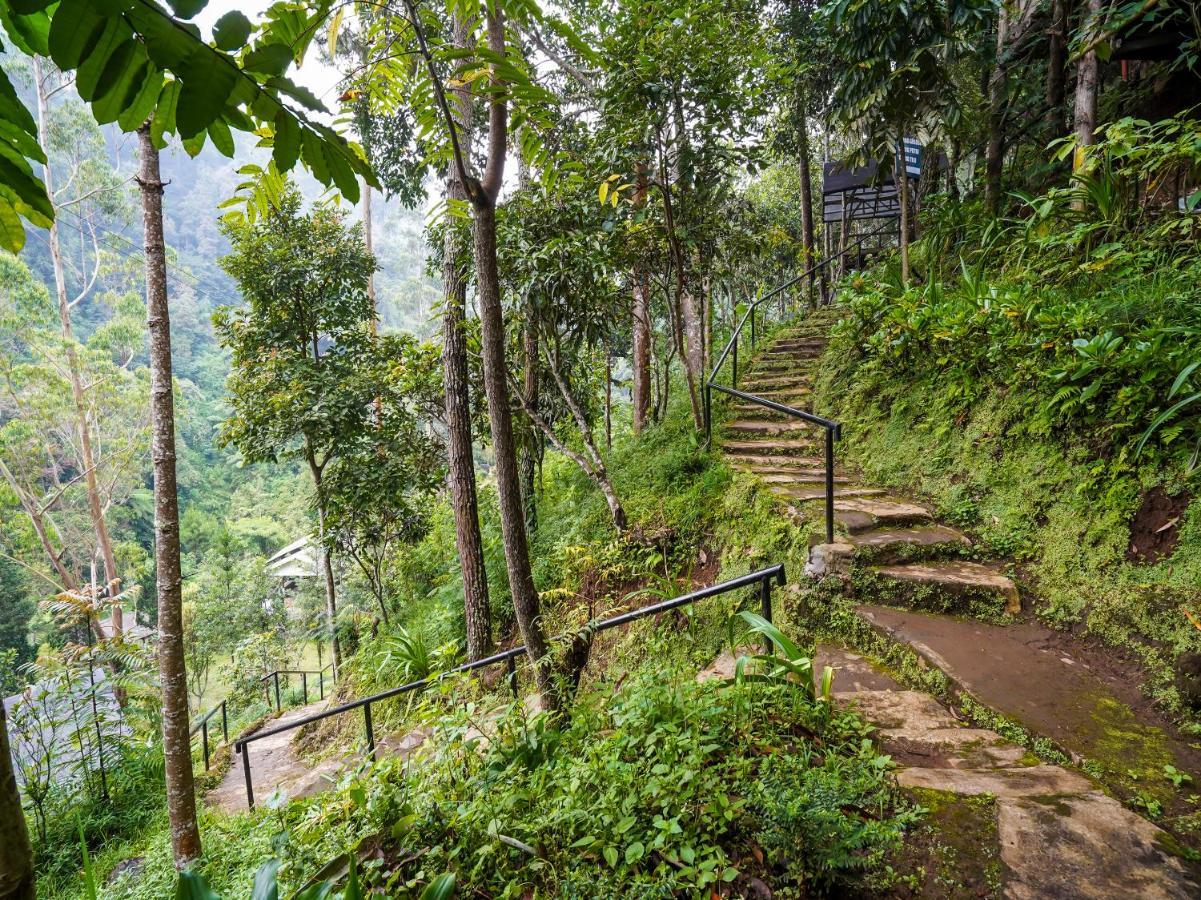 Oyo Homes 90915 Eco Tourism Desa Cihanjuang Rahayu Ciwangun Indah Camp Villas Bongkar Exterior foto